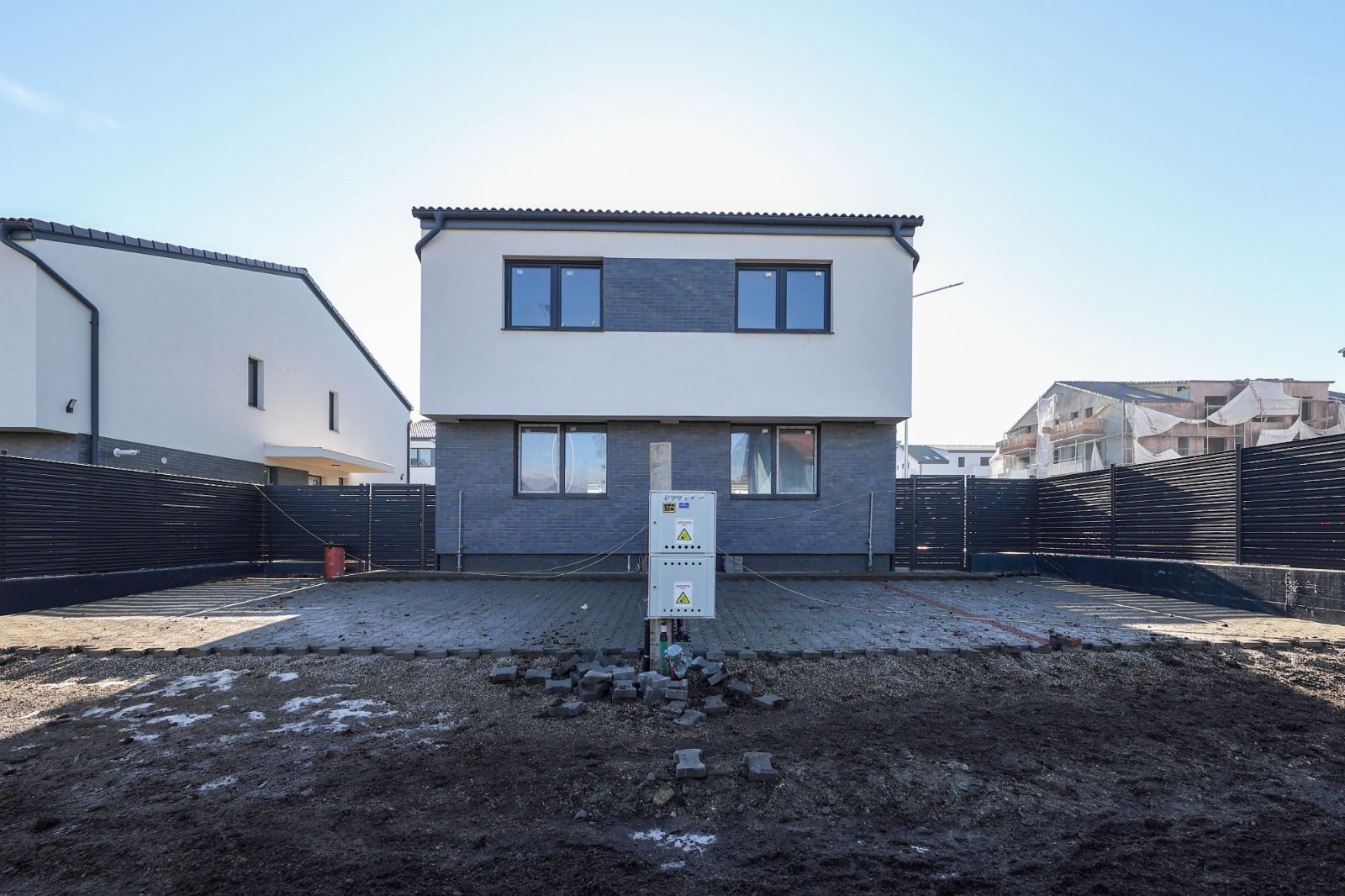 Casă Tip Duplex de Vânzare în Sânpetru | La Poalele Dealului Lempes - Poză 8