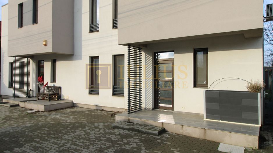 Casa Giroc, 4 camere, 2 bai, curte interioara. - Poză 26