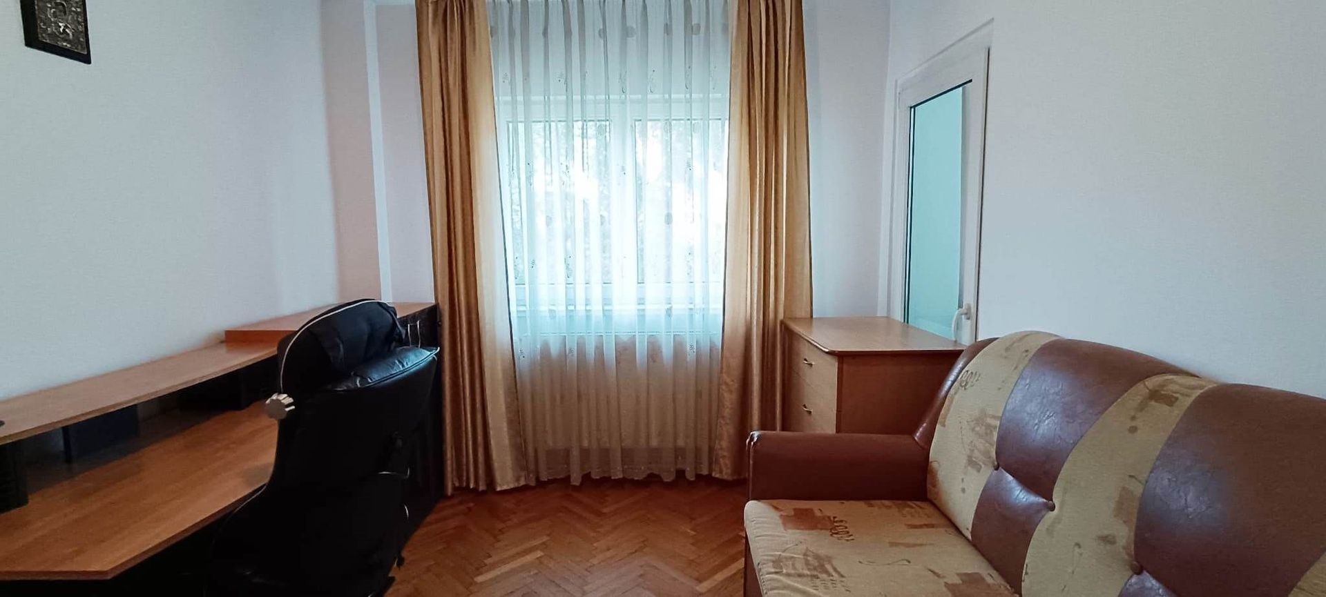 Apartament cu 4 camere in Tractoru-Independentei - Poză 14