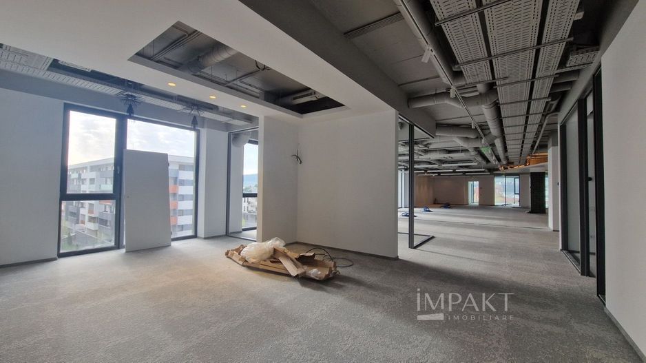 Spatiu birouri  1320 m2 finisat Europa - Poză 4