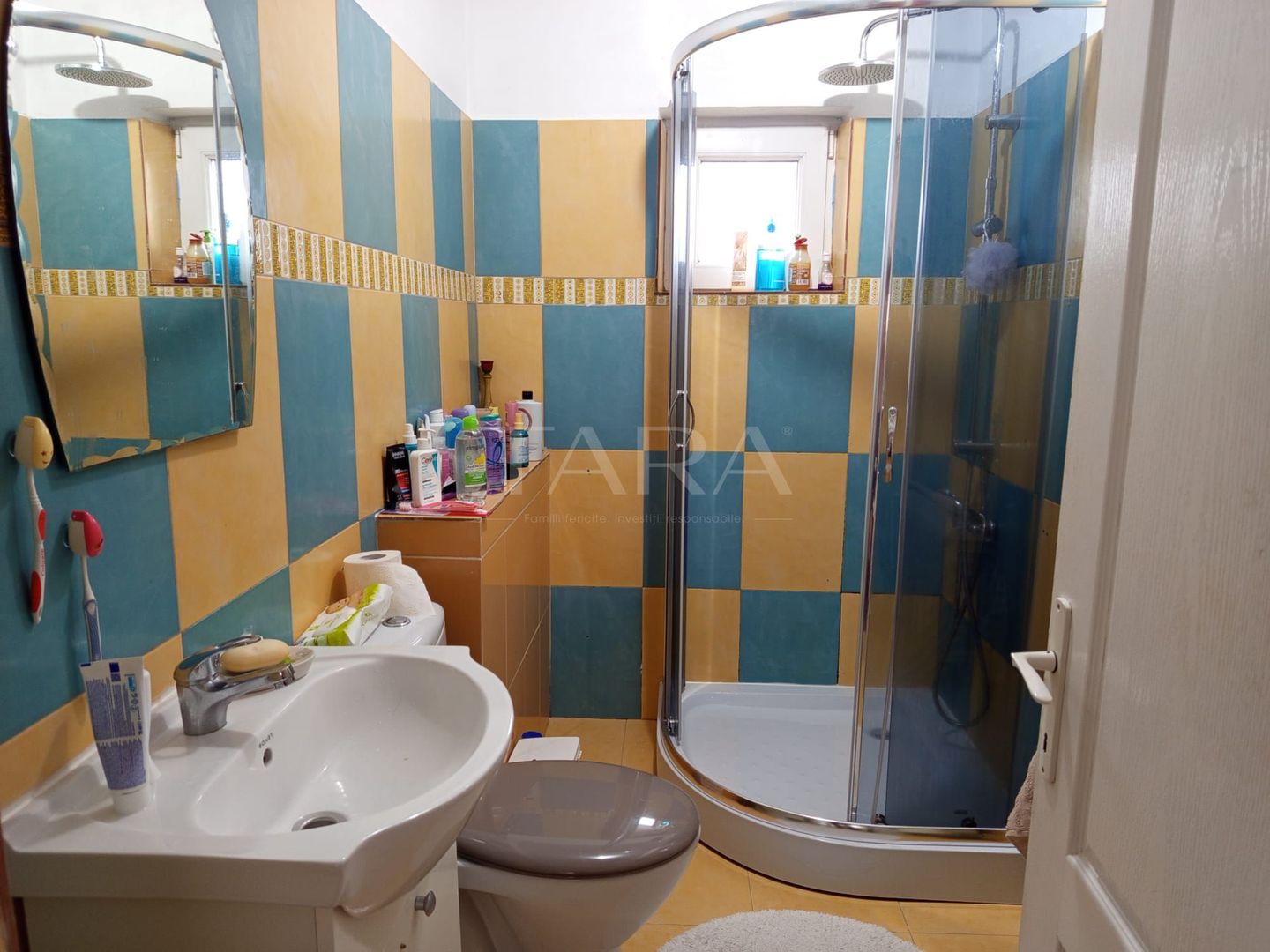 Vilă spatioasa in Gruia, aproape de Centru - Poză 5