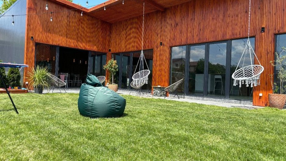 Casa Spațiu Versatil de Vânzare în Comuna Berceni - Poză 2