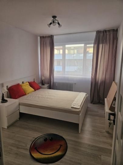 APARTAMENT RENOVAT SI MOBILAT ZONA PAJURA - Poză 4