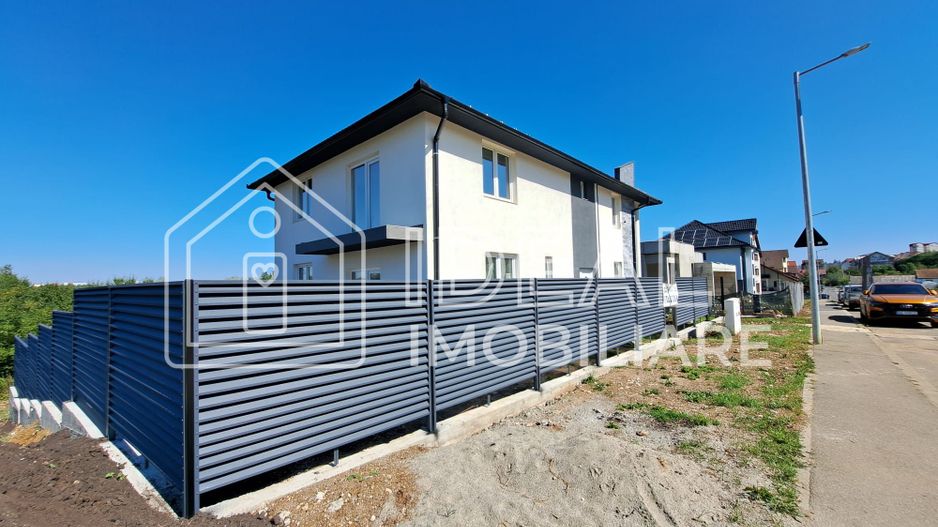 Casa Individuala LA CHEIE cu 250 mp utili, zona Strand - Poză 2