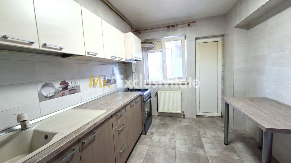 Apartament 3 camere Ultracentral-Pitesti-Bloc Mobilux etaj intermediar - Poză 5