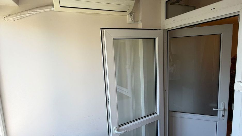 Vanzare Garsonieră renovată, 31 mp, 75 m metrou Favorit, balcon, AC - Poză 14