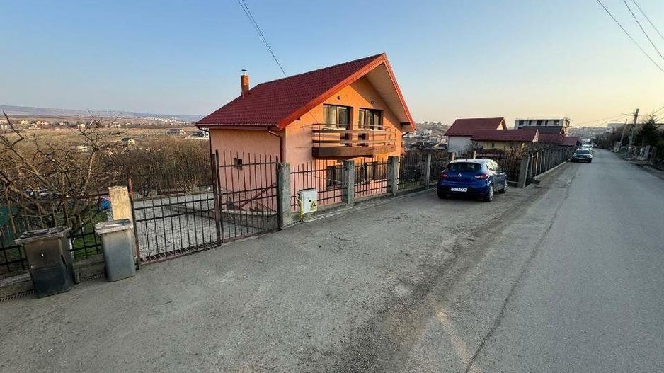 Hlincea, str.Mănăstirii, CIUREA, Iaşi + 1.700 mp teren şi Vilă (D+P+M) - Poză 1