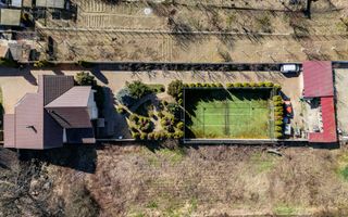 Casa deosebita cu teren de sport in zona semi centrala in Lugoj - Poză 3