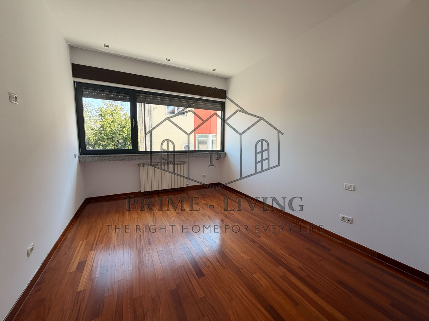 APARTAMENT LUMINOS  CU 4CAMERE LA INCHIRIERE IN DOROBANTI - Poză 6
