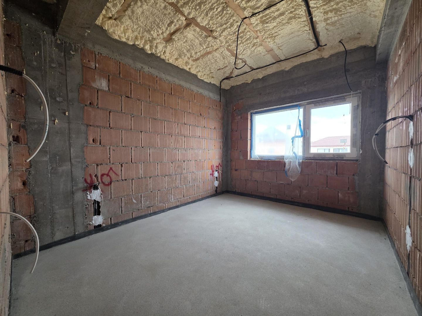 Vilă individuală în Tunari – 5 camere, curte privată - Poză 40
