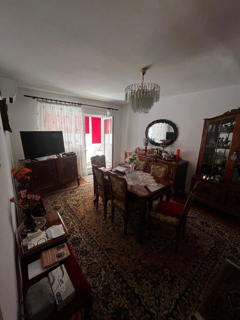 Apartament cu 4 camere, 80 mp utili la etajul 1 chiar in Calea Lipovei - Poză 7