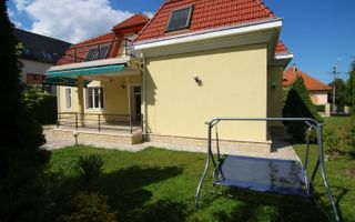 Casa individuala situata la 2 minute de Parcul Engels ! - Poză 18