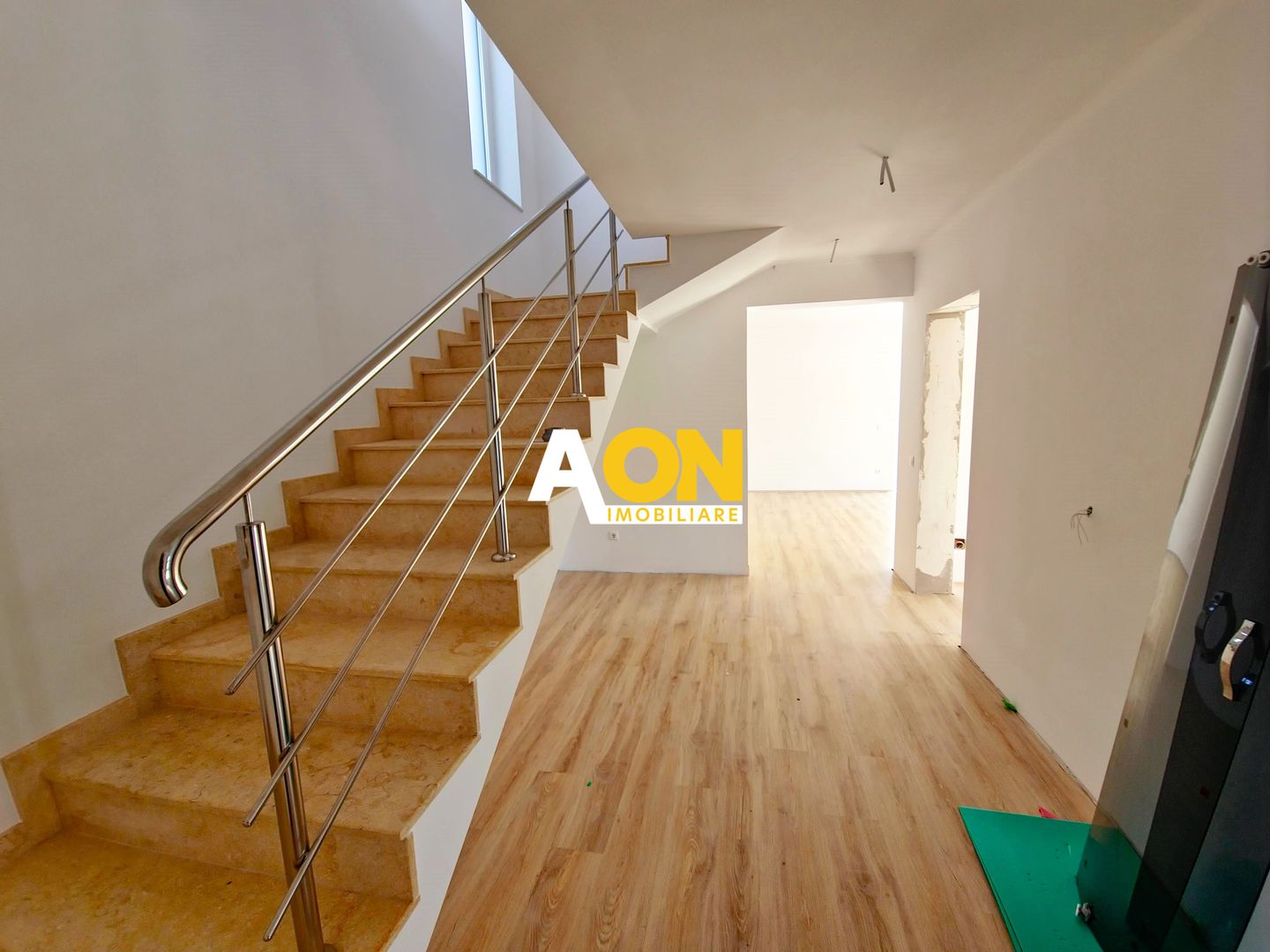 Casa 4 camere, cu predare la cheie, 324 mp teren, Micesti - Poză 4