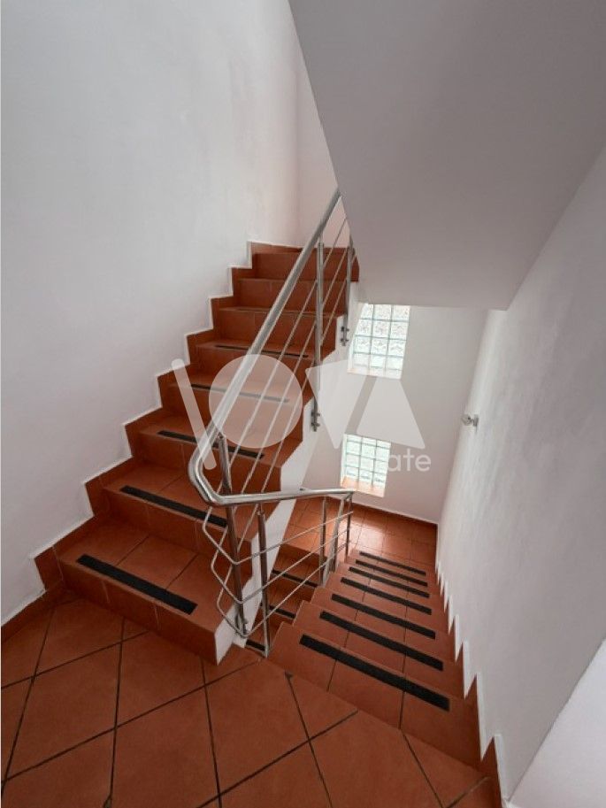 De închiriat: clădire birouri - clinică - 800 mp - renovată - Poză 17