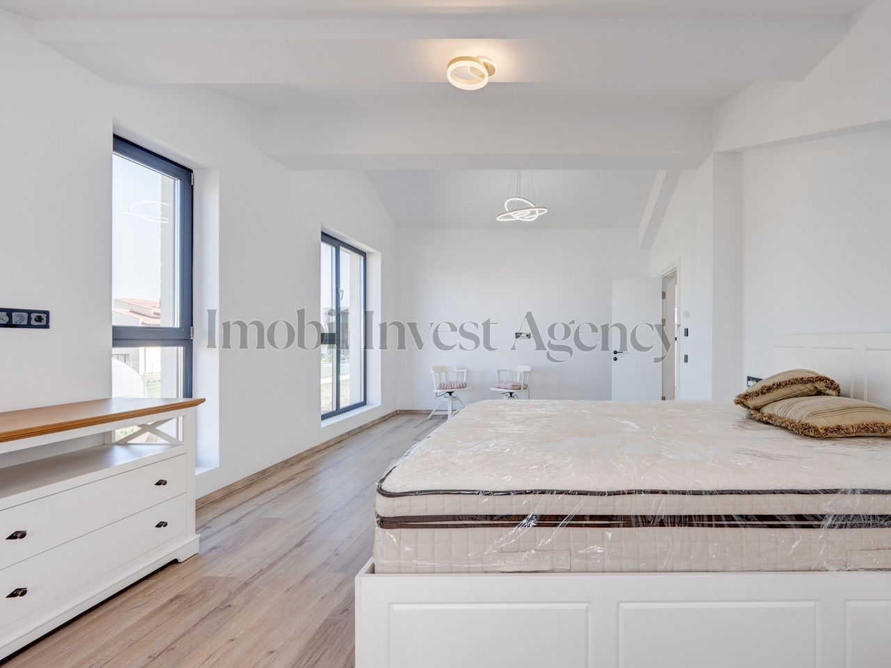 Vila Duplex 5 camere Otopeni - Poză 18