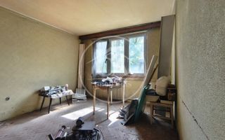 Apartament cu 3 camere de vanzare in Centru Civic, Oradea - Poză 1