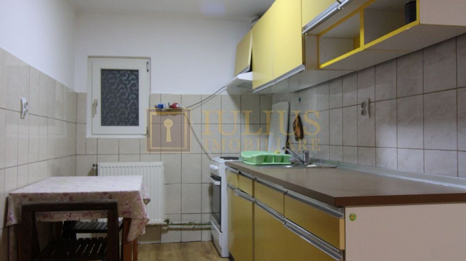 Mehala; 2 camere, 2 bai, centrala proprie, la parter. - Poză 4