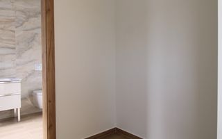 Casa zona Lunei, 5 camere + 3 bai, centrala proprie, rezidential sau birouri ! - Poză 27