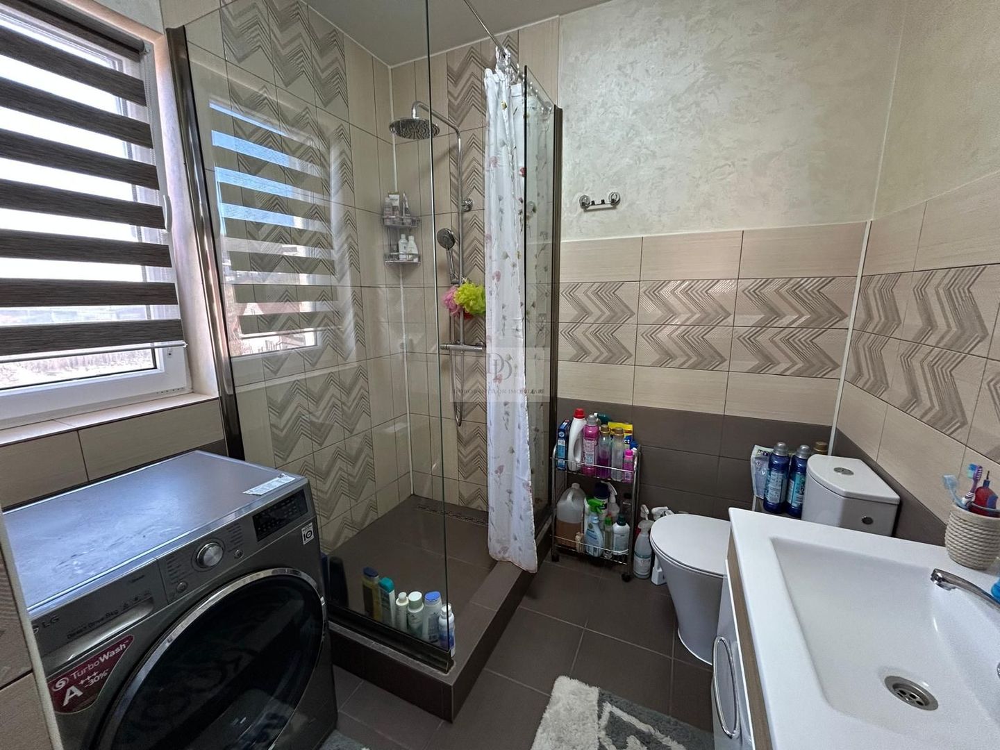 Apartament 4 camere singur pe nivel + 50 mp Pod + 2 Parcari | Oașului - Poză 12