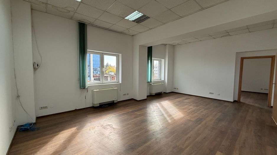 Spații de birouri, lângă ISHO ,vizibilitate excelent - Poză 1