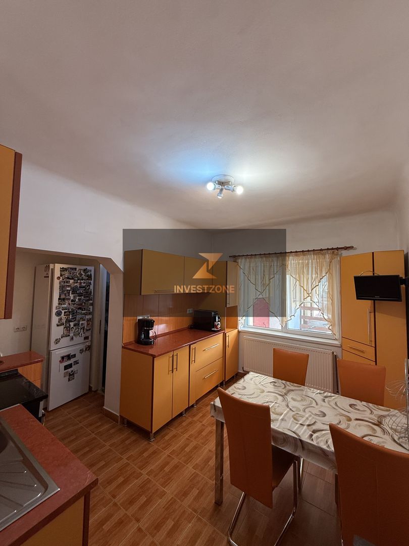 Apartament la casă cu curte proprie 311 mp și acces auto Ioșia, Oradea - Poză 9