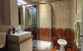 Vila  Oradea zona Iorga 420 mp ,teren 2000 ml - Poză 14