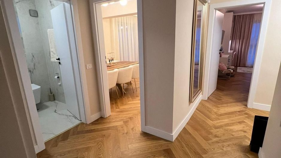3 CAM MOBILAT SI UTILAT ULTRAMODERN CU TERASA ZONA TRAPEZULUI - Poză 8