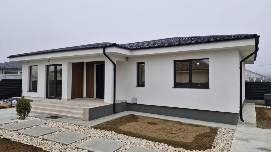 Casa noua de vanzare Smeura 185 K - Poză 1