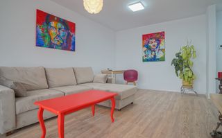 Coresi Urban Vibe | Apartament modern cu vedere directă la pietonală - Poză 3