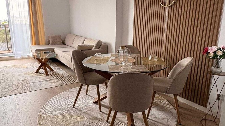 Vanzare Apartament 2 camere, et 7, mobilat de designer, bloc nou – balcon 8,5 mp - Poză 2