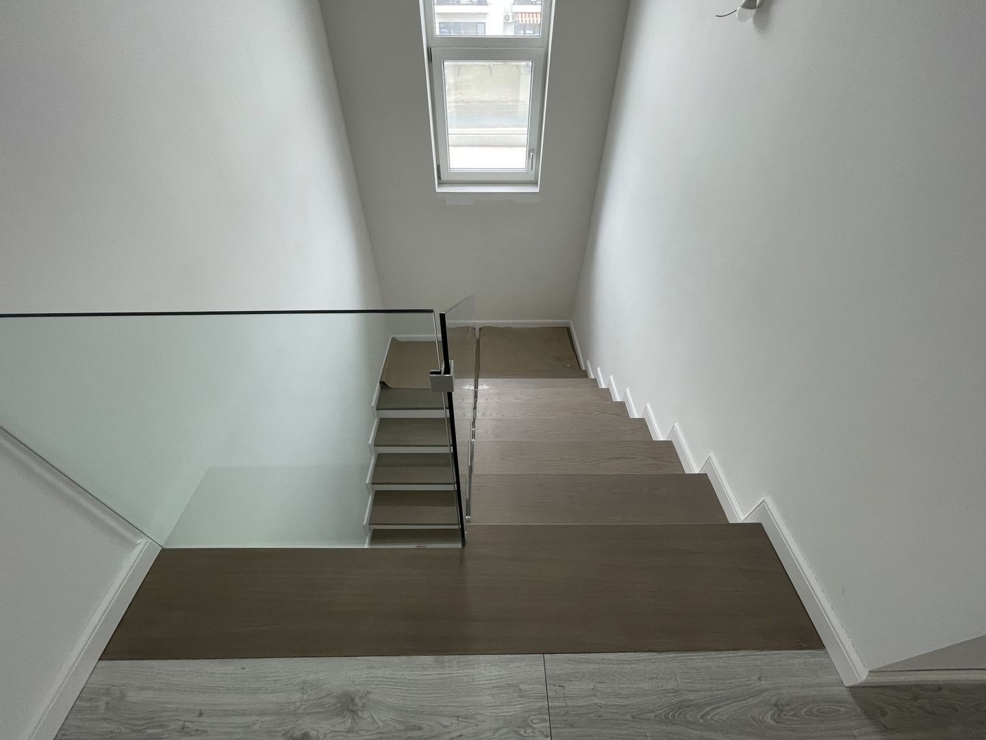 Duplex despărțit prin spațiu tehnic - Poză 14