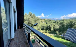 INVESTITIE Vila moderna + vila la rosu, teren 1480 padure - Poză 17