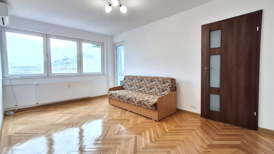 Apartament 2 camere renovat la 2 minute de metrou - Poză 1