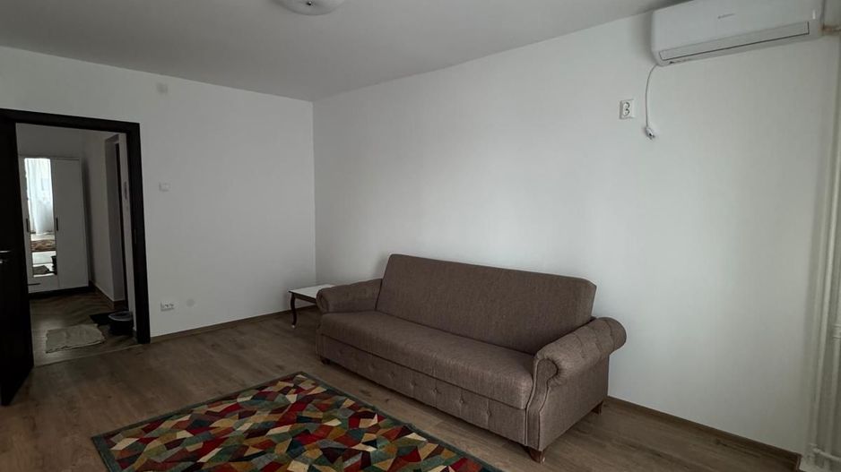De închiriat apartament 2 camere Piața Sudului - Poză 2