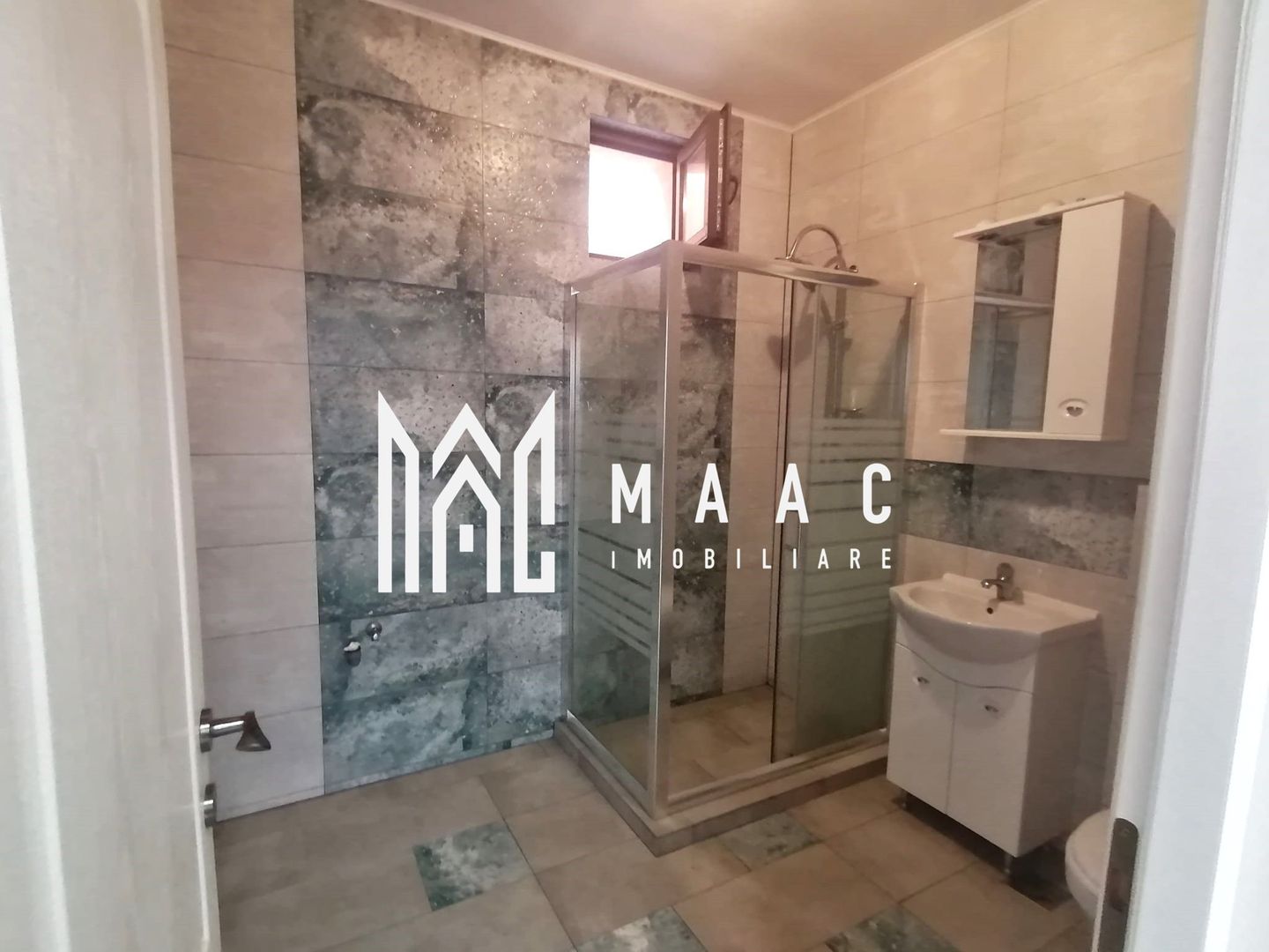 Casa individuala 5 camere I 2 bai I Garaj I Lazaret - Poză 2