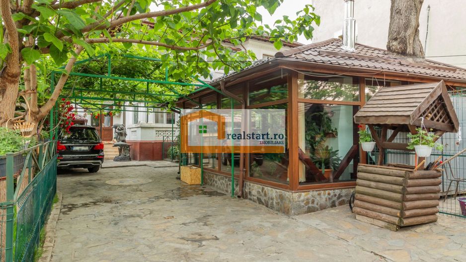 Ideal Investment, 1400 sqm land, mixt buildings, near parks and subway - Poză 14