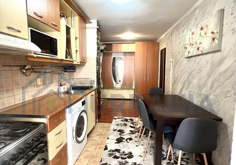 Apartament 3 camere de închiriat, Nicolina, cu loc de parcare disponibil - Poză 4