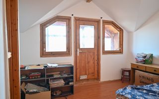 Casa cu 7 camere de vanzare | Zona Centrala, Baicoi | Comision 0% - Poză 7