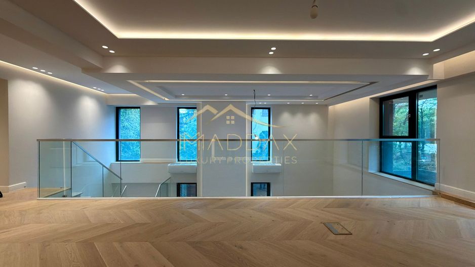 Duplex 4 camere cu gradina //  200 mp + curte 150mp // Straulesti - Poză 14