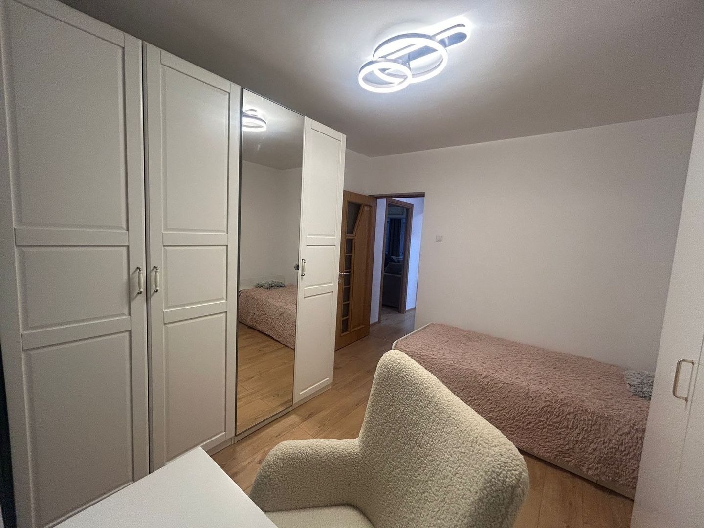 3 Camere Aviatiei/ Nicolae Caramfil - Poză 5