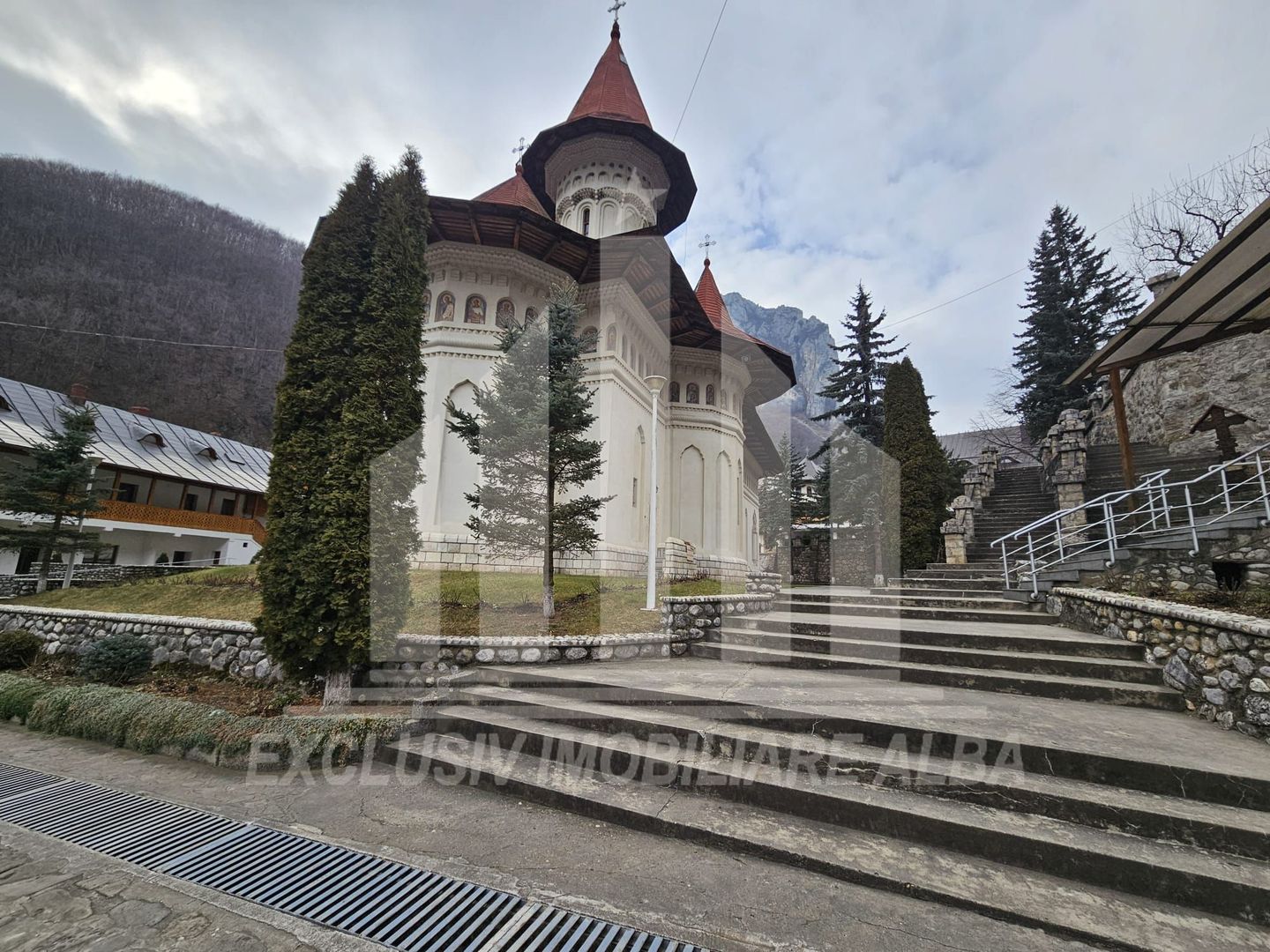 Casa de vacanta cu potential de Pensiune Turistica, Ramet - Poză 18