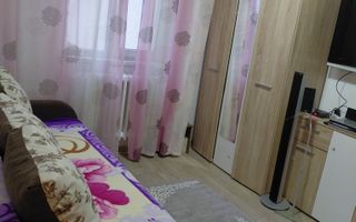 Apartament cu 2 camere, 42 mp, renovat, în Micro, strada Horia, Bloc F3B, parter, Pașcani - Poză 2