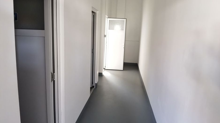 Proprietate industriala  la 35 km de TM - Poză 22