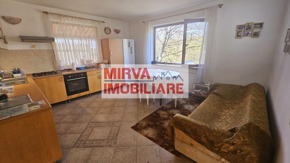 🏡 VILĂ ELEGANTĂ CU PRIVELIȘTE DEOSEBITĂ – VALENII DE MUNTE - Poză 38