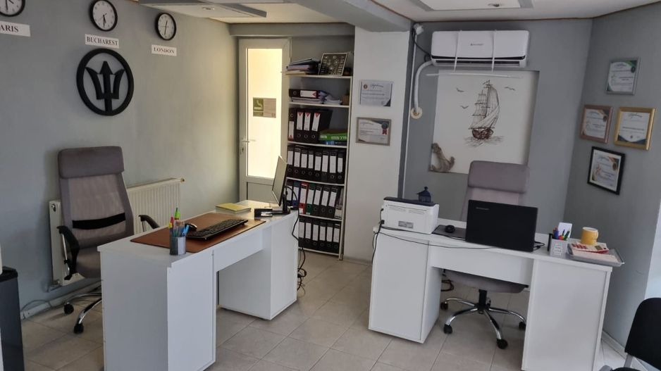 Imobil cu 8 camere, terasă de 60 mp, situat în centrul orașului - Poză 8