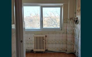 Ap 4 camere,Micro 16, b-dul Lalelei - Poză 3