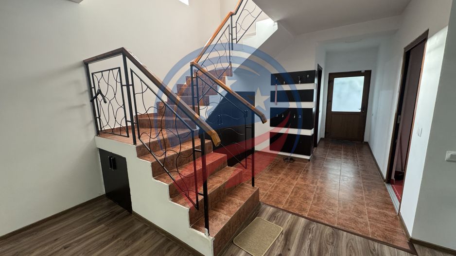 Casă spațioasă P+1, în spatele Stadionului Ion Oblemenco, Craiova - Poză 5