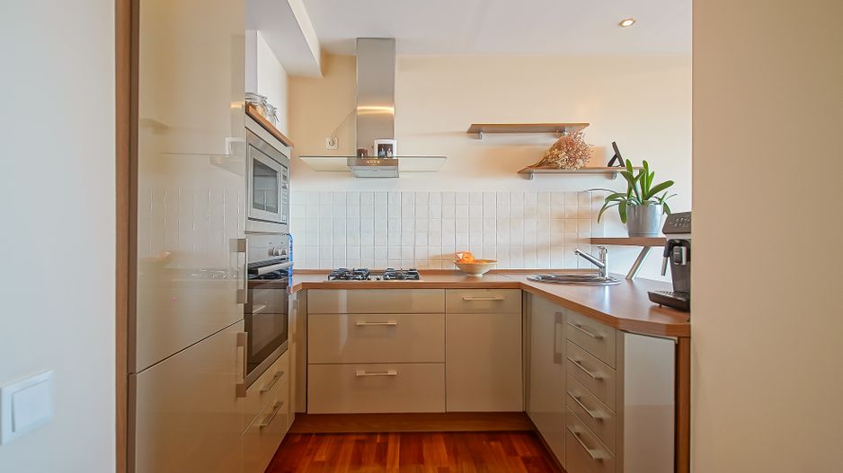 2 CAMERE 81 MP | DOUA BAI, TERASA SI BOXA | BELLEVUE DRUMUL POIENII - Poză 6