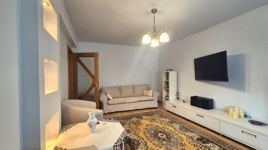 Centru Civic, apartament pretabil familie sau studenti. - Poză 4