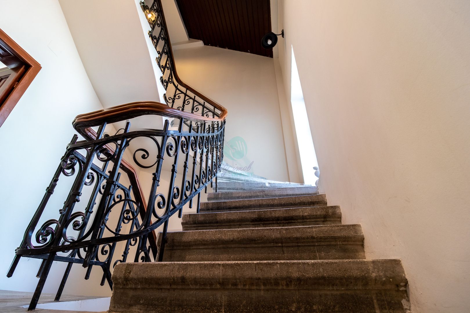 Vila interbelica AIRBNB "la cheie" - Poză 21